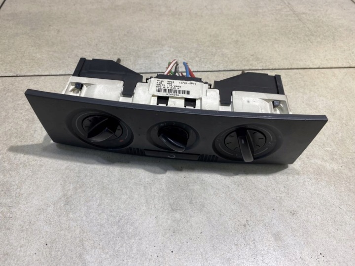 PANEL Bouches buses SKODA FABIA et 1.4 6Y0819045B