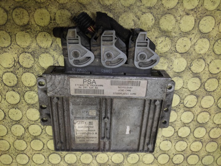 PEUGEOT 206 Bedienteil DES MOTORS 9659553480