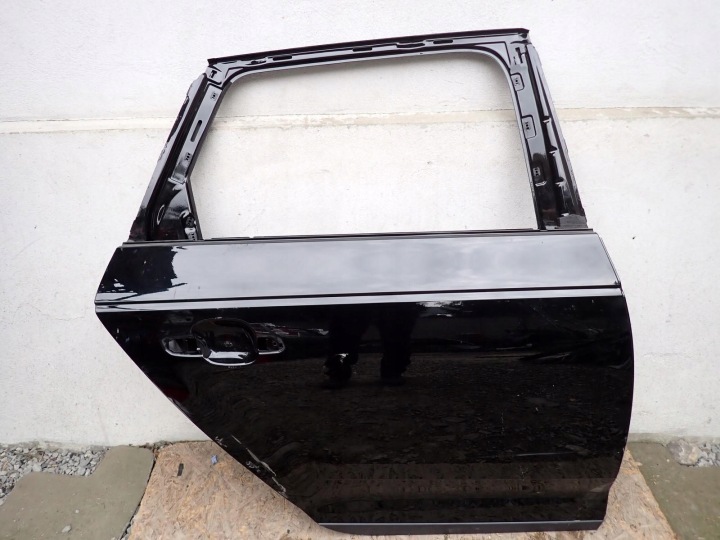 dvere pravé zadné pravý zadok AUDI A4 B9 8W9 KOMBI AVANT 15-19R 8W9833052E