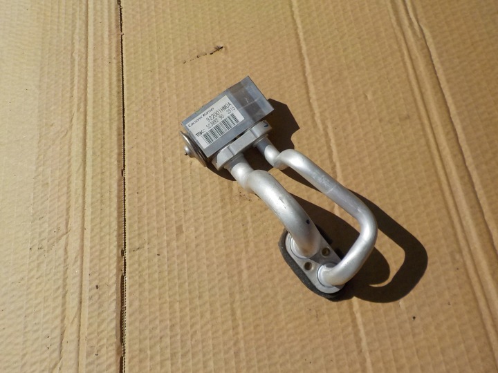 valve rozprezny of the air conditioning nissan micra k13 922001HM0A