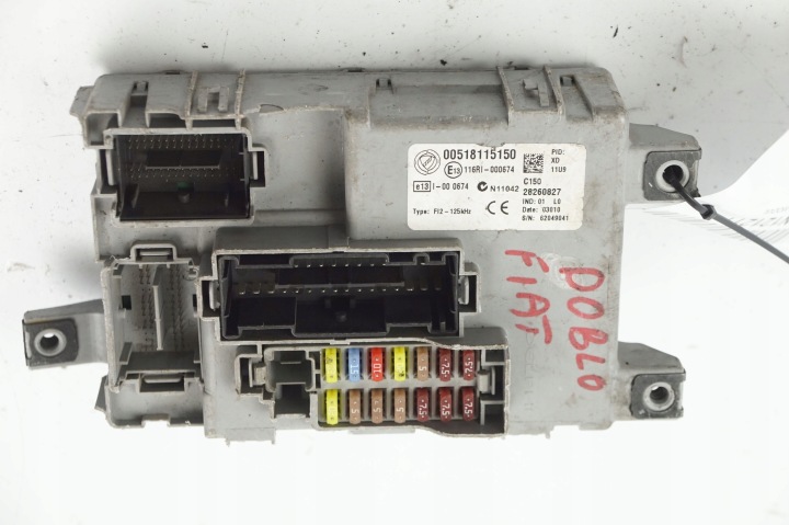 Kasten der Sicherungen 28260827 00518115150 FIAT DOBLO