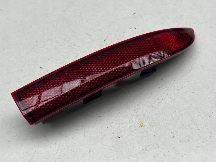 AUDI A6 C8 AVANT KOMBI ODBLASK of a bumper left rear part 4K0945105 !J