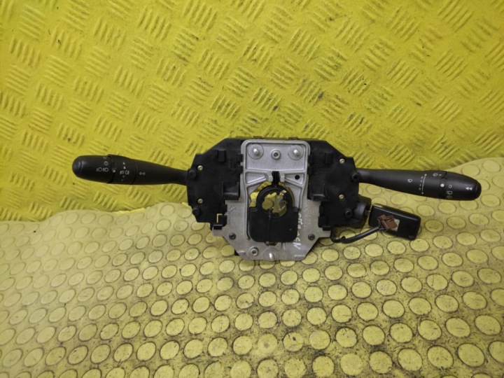 CITROEN C4 steering wheel levers and controls