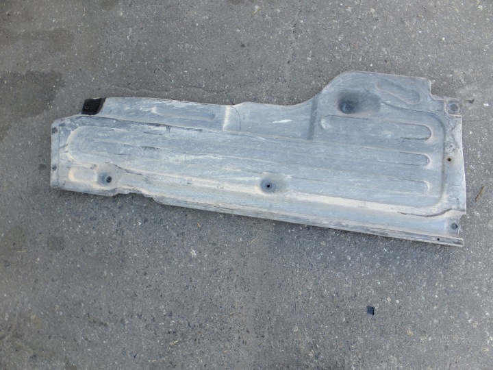 coperchio , copertura copertura GREMBIALINA Protezione Sottoscocca mercedes w211 A2116190238