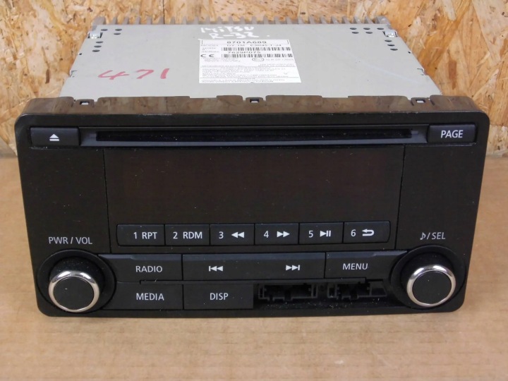 Mitsubishi Outlander III radio CD 8701A689
