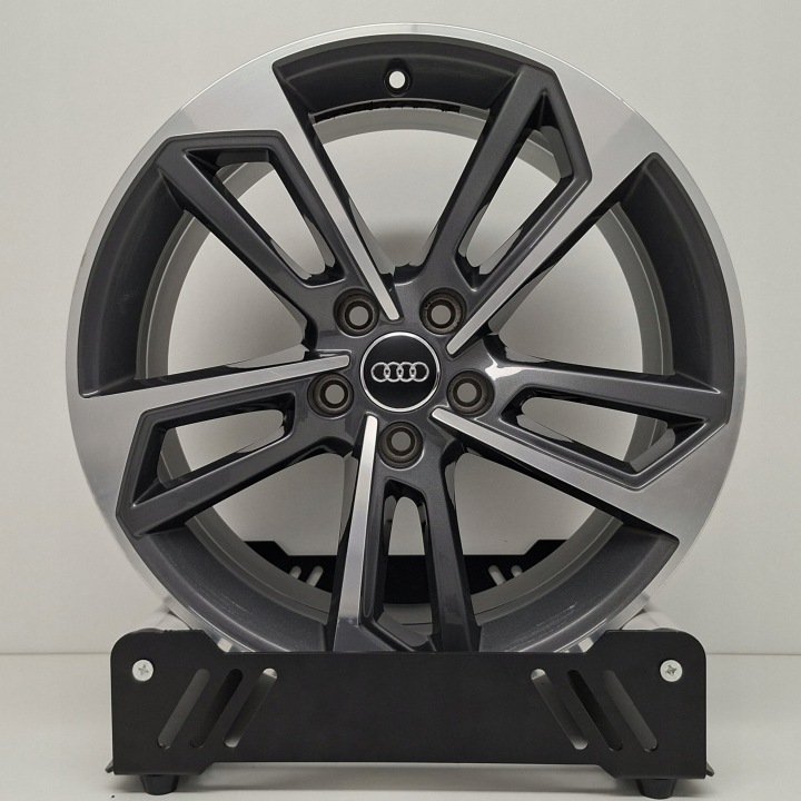AUDI A4 18" 8W0601025J disc aluminium