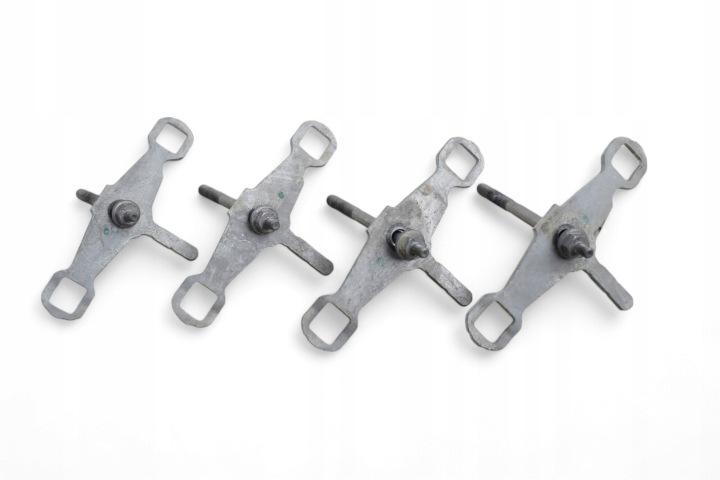 bracket holder of an injector BMW M5 G30 F90 4.4 V8 7599878