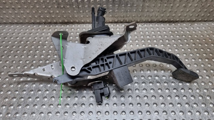 kupplungspedal nehmerzylinder 4M51-7B633-XG FORD FOCUS MK2 C-MAX MK1 VOLVO V50
