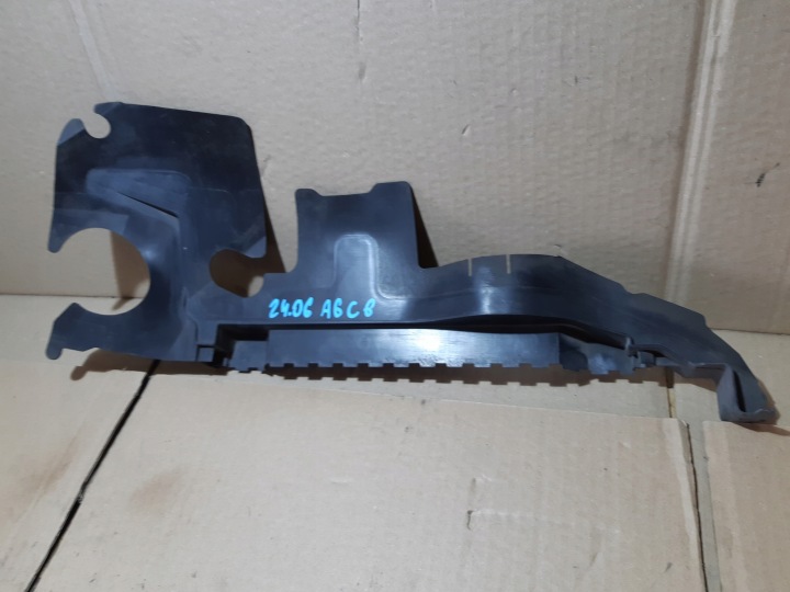 AUDI A6 C6 air duct air line right 4F0121284AR