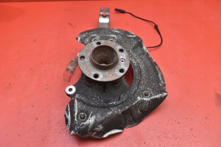 otoč čepu pravá předek BMW F01 F02 4.4 V8 407 KM 08-12