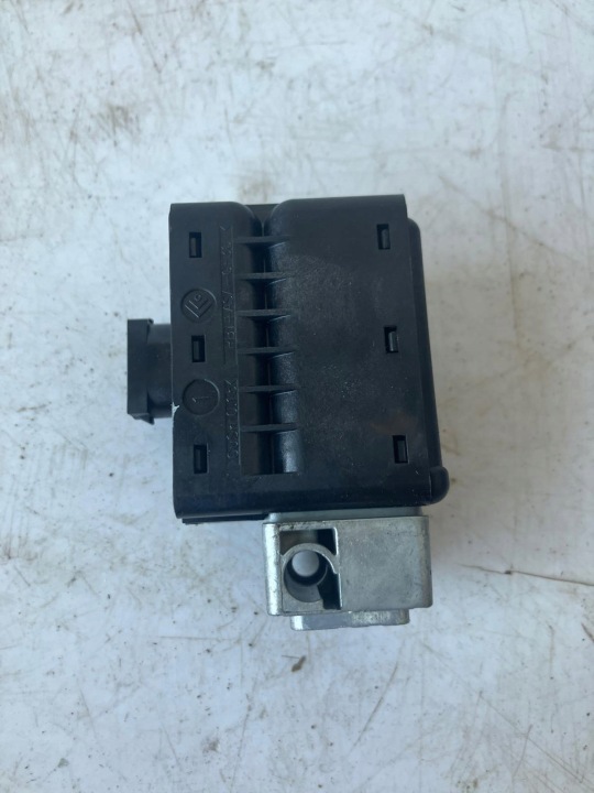 BLOKADA des Lenkrads RENAULT SCENIC III LATITUDE 8200604932