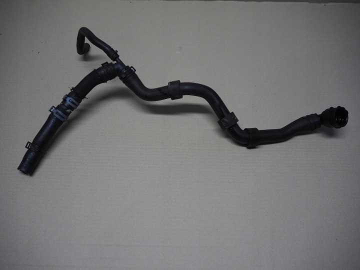 VW UP tubo flessibile Tubazione d’acqua 1S0122101A