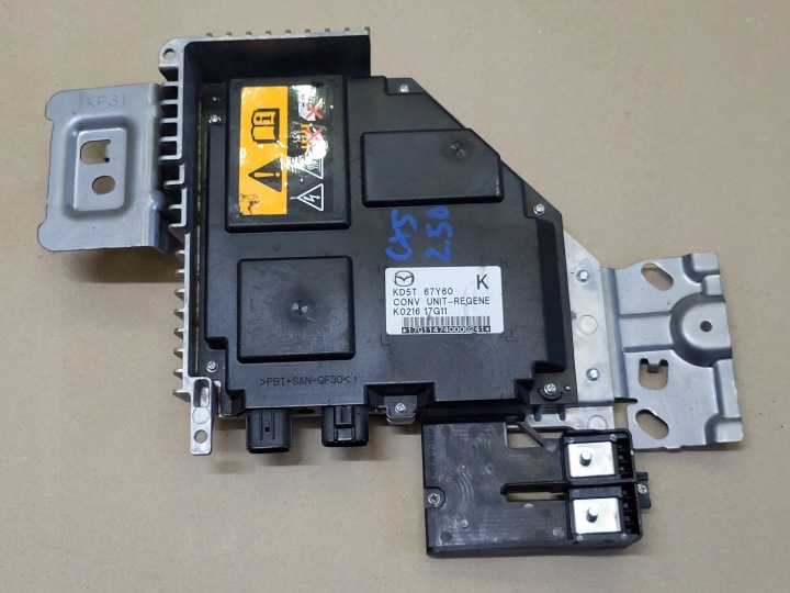 modul Bedienteil ECU ELOOP DC KONWERTER MAZDA CX5 2.5 II 2017- OE KD5T67460