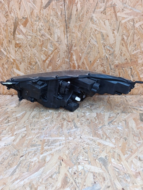 RETTEN REFLECTOR TOYOTA YARIS IV 2021- 2025 FULL LED 5