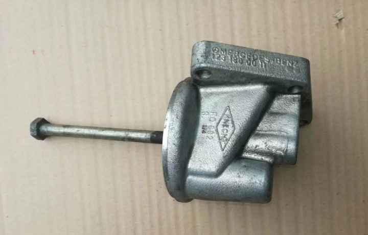 oil filter holder MERCEDES W123 250 1231800011