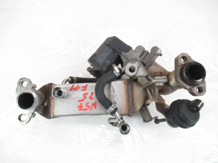 Radiatore gas scarico usato EGR BMW E70 E71 E90 E91 92 F01 F07 F10 F11 2.5 3.0 3.5 N57