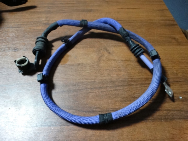 IDEALNA KABEL ZASILAJACY BMW G01 G02 G05 G06 G30 1