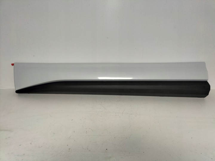 moulding cap door przednich front left SKODA KAROQ LIFT 21- SPORTLINE