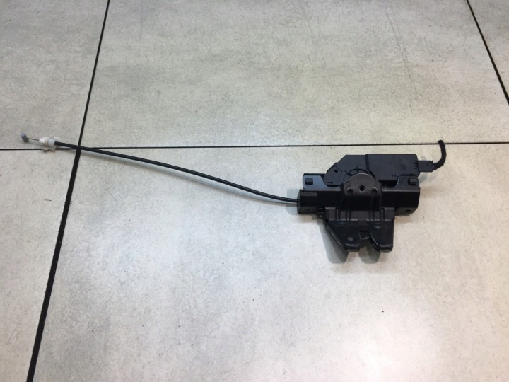de la Serrure du capot Porte coffre hayon BMW 3 E92 7840617