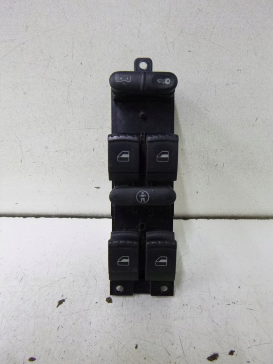 BOUTON PANEL VITRE GAUCHE SKODA OCTAVIA 2001