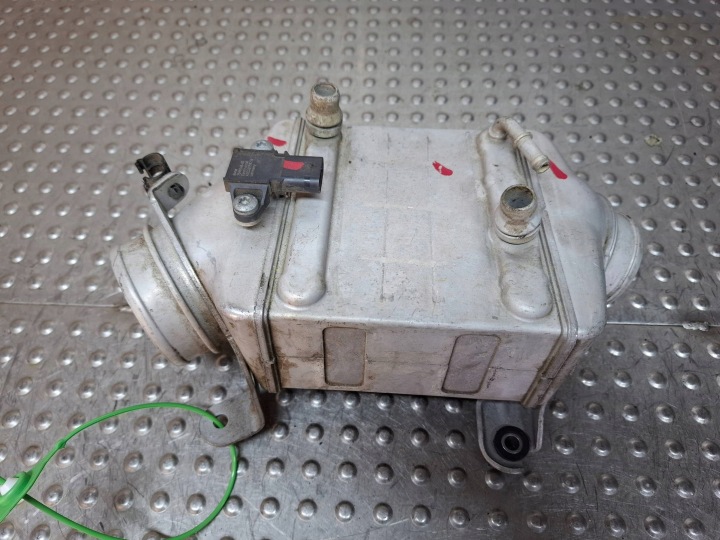 Kühler luft INTERCOOLER 7575406 BMW E70 E71 F01 F06 F10 F12 F15 4.4