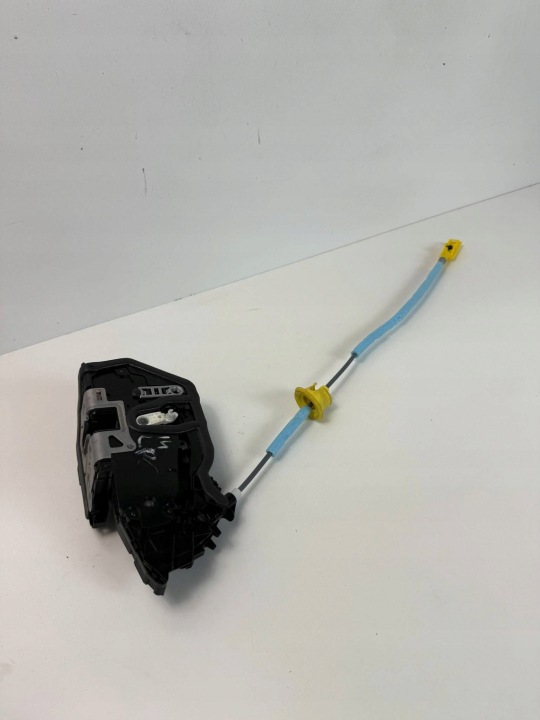 BMW i4 G26 4 7445041 lock door front left Europa