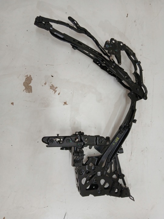 pant střechy levý BMW E93