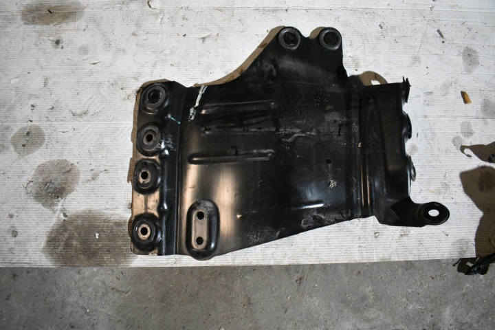 cover chassis rear left PORSCHE CAYENNE 9Y AUDI Q7 Q8 1