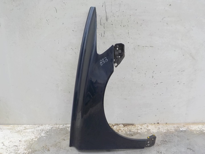 833 VOLVO S40 II V50 LIFT Kotflügel rechts vorne vorne
