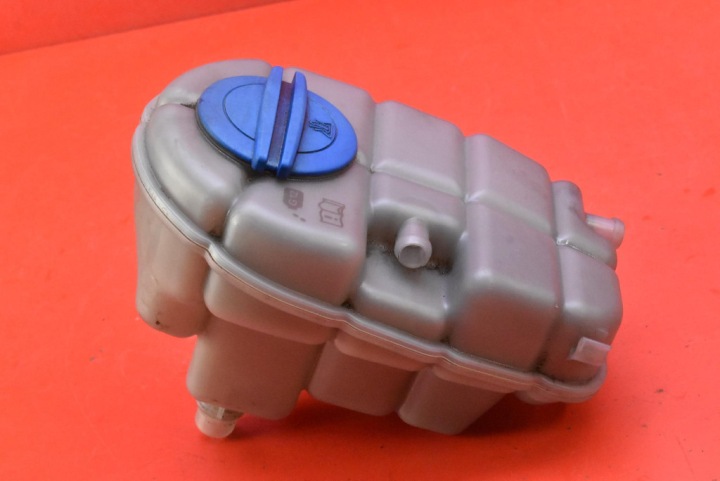 water tank 4G0121403G AUDI A6 C7 3.0 TDI 204 KM 10-14