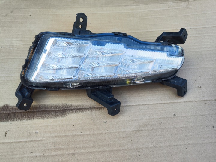 HYUNDAI I30 III 3 LIFT 20R- Feux phare Feux antibrouillard Gauche Avant LED DRL 92207-G4600
