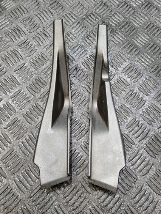 Leiste Schutzleiste Blende Abdeckung PRZEDNIEJ Fenster rechts 668945SJ0A NISSAN LEAF II ZE1
