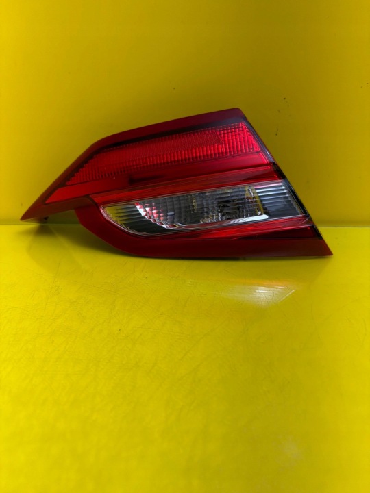 feu arrière gauche Ford Fiesta MK8 HB 2016- H1BB- 13A603-AH