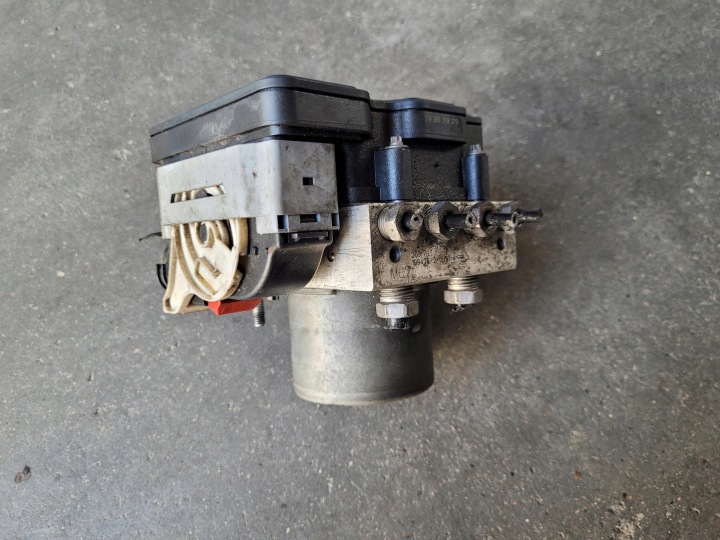 pumpa ABS 84315515 OPEL INSIGNIA B 1.6 D CDTI