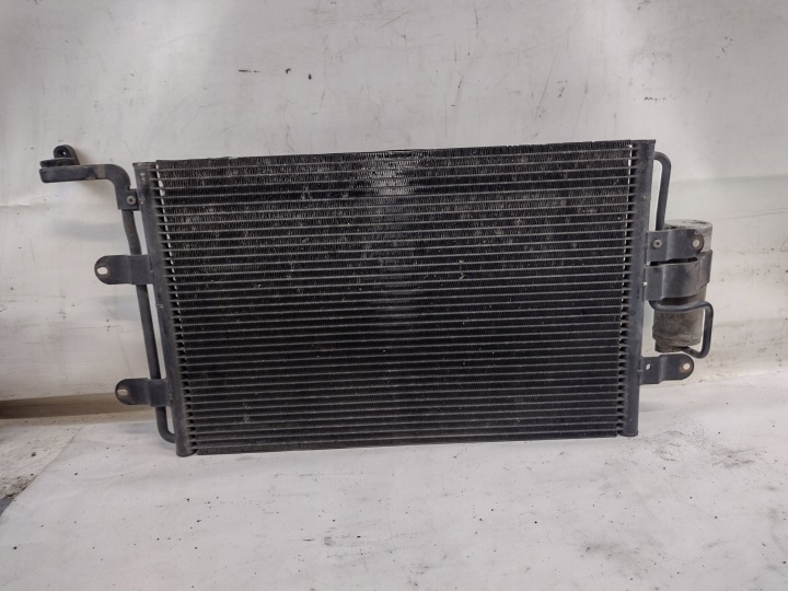 Radiateur climatisation Audi A3 8L 1,6B 1J0820411D