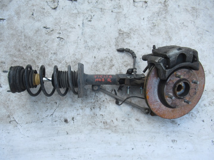 ACHSSCHENKEL RADNABE RADLAGER MCPHERSON RECHTS FORD FIESTA MK7 1.4