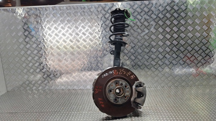 glavčina amortizer desni prednji dio 6876646 BMW X1 F48 X2 F39 F40 F45 2.0D