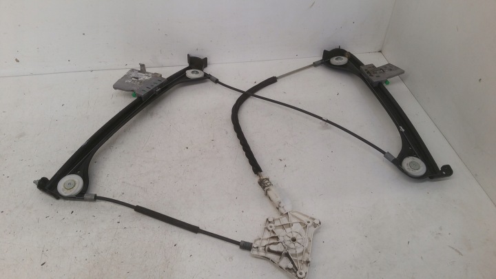 window regulator left front 1717200346 Mercedes W171