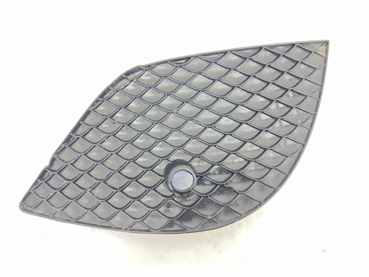 MERCEDES C KLASA W205 LIFT Lüftungsgitter der Stoßstange rechts vorne A2058856001