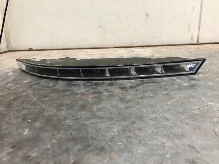 licht DRL LED rechts vorne MERCEDES W218 C218 AMG A2188200256