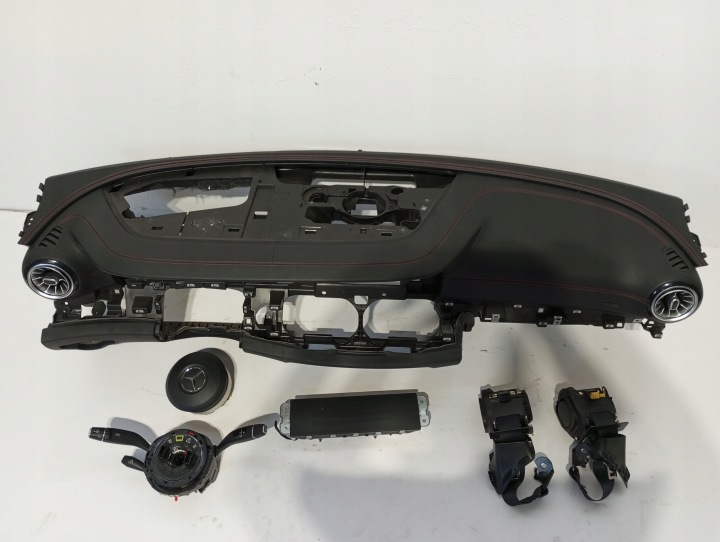 armatura MERCEDES CLS A257 AMG HEAD UP crvena NIC