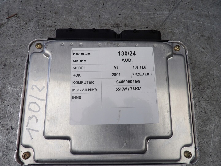 AUDI A2 COMPUTER, BEDIENTEIL 045906019G 0281010220 28SA4882