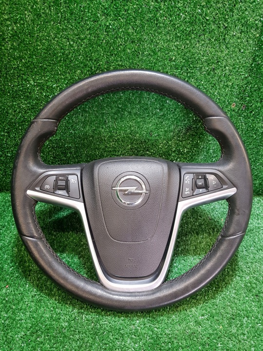 Volant OPEL MERIVA B 13351025