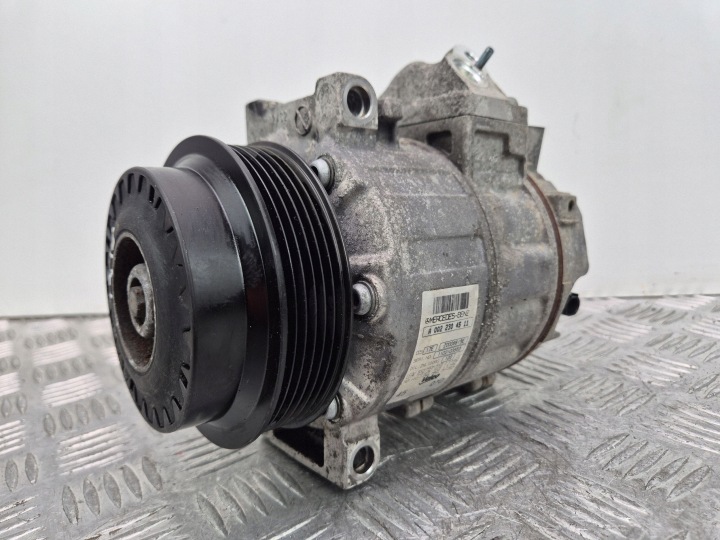 Mercedes E200 CGI W212 Compresseur Climatisateur air conditionné 271860 A0022304511
