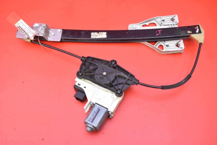 stahování okna levý záď EU 8K0839461A AUDI A4 B8 KOMBI 07-11