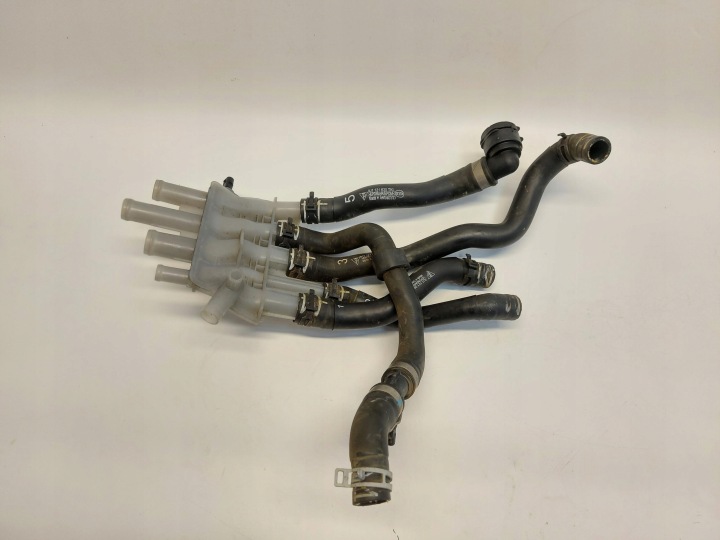 Porsche Taycan 4S 9J1 2021r ekspanziona posuda 9J1121630