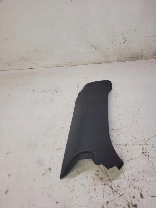 cover SLUPKA L T AUDI A4 B9 AVANT 8W9867287B