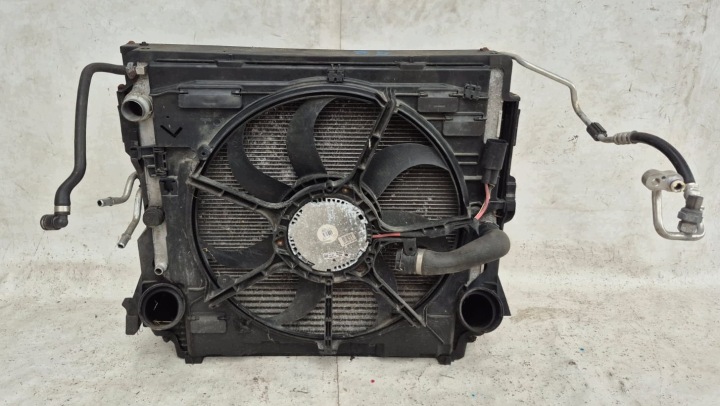 BMW X5 F15 X6 F16 13- Gurten vorne vorne Kühler 7634607