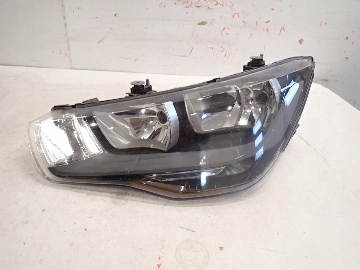Licht vorne vorne links AUDI A1 2010-2014 8X0941003