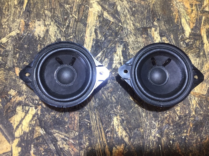 AUDI A4 B8 AVANT Lautsprecher BANG OLUFSEN 8K9035709 heck hinten B&O
